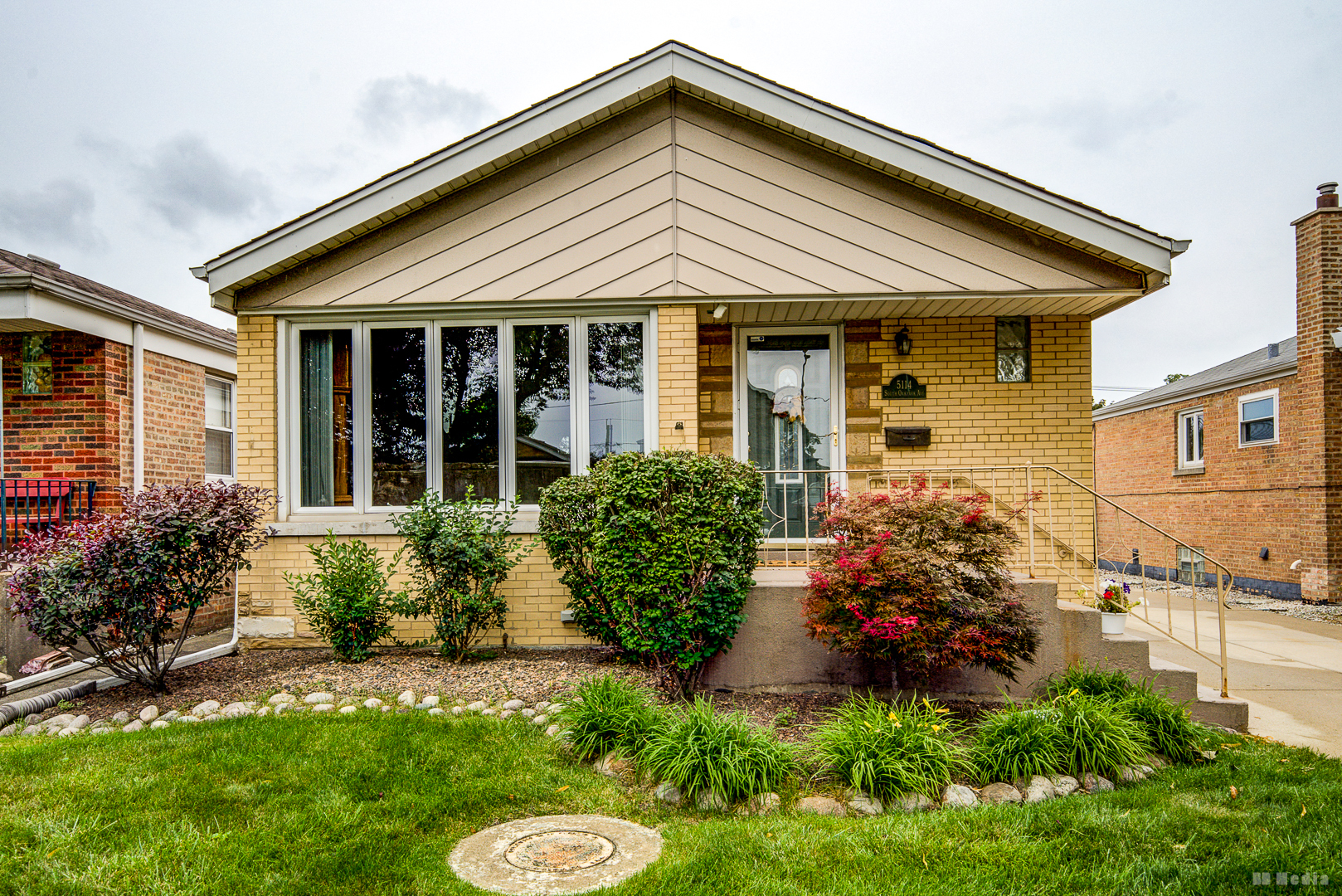 5114 S Oak Park Avenue, Chicago, IL 60638