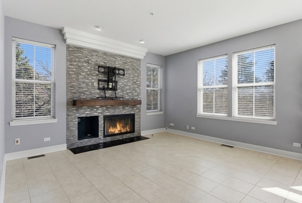 200 Tanglewood Drive, Glen Ellyn, IL 60137