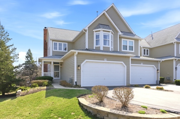 200 Tanglewood Drive, Glen Ellyn, IL 60137