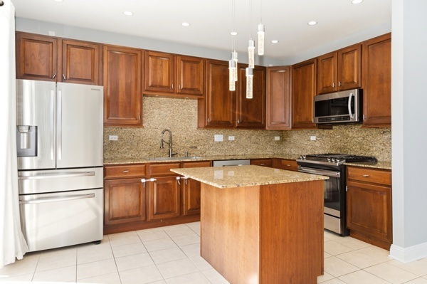 200 Tanglewood Drive, Glen Ellyn, IL 60137