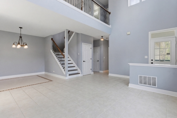 200 Tanglewood Drive, Glen Ellyn, IL 60137