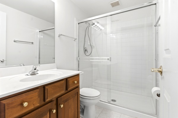 200 Tanglewood Drive, Glen Ellyn, IL 60137