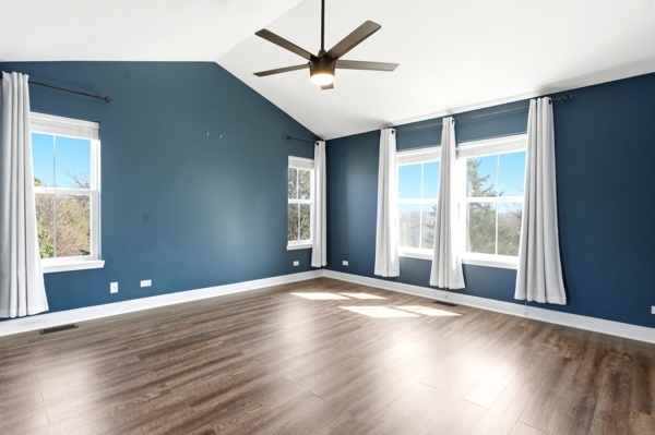 200 Tanglewood Drive, Glen Ellyn, IL 60137