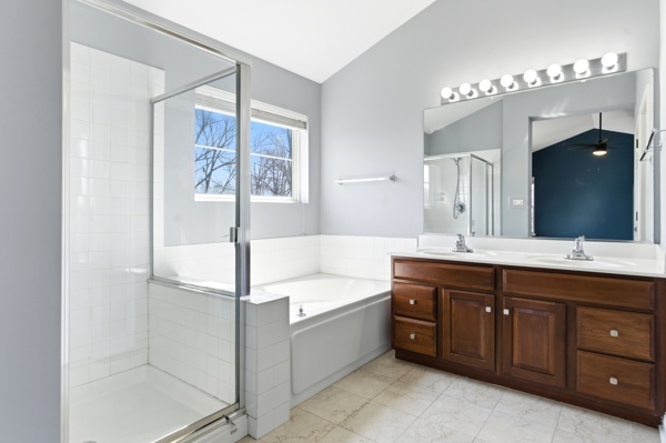 200 Tanglewood Drive, Glen Ellyn, IL 60137