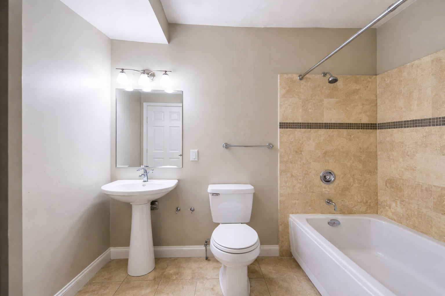 4207 S Indiana Avenue #G, Chicago, IL 60653