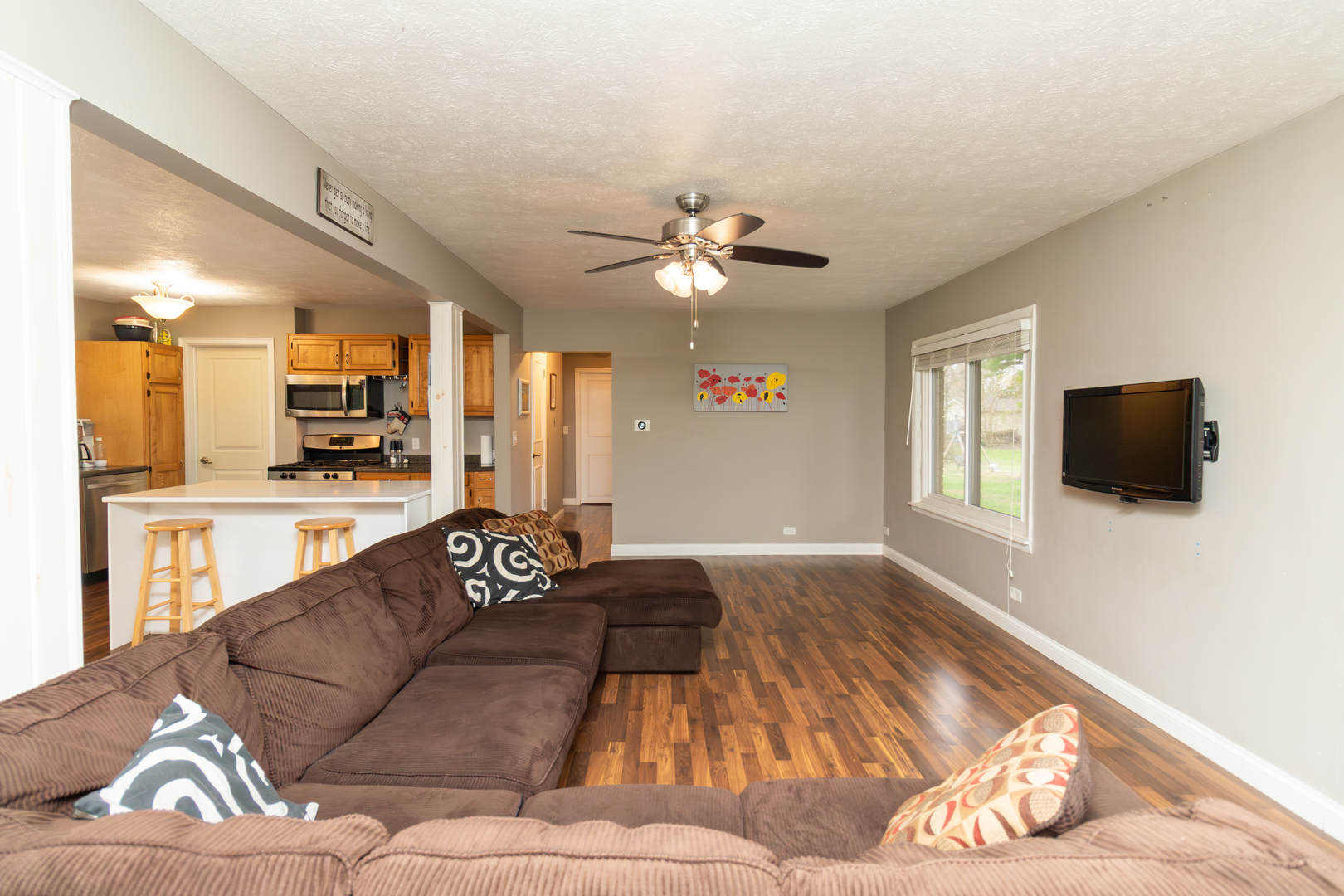 17427 Carver Road, Hudson, IL 61748