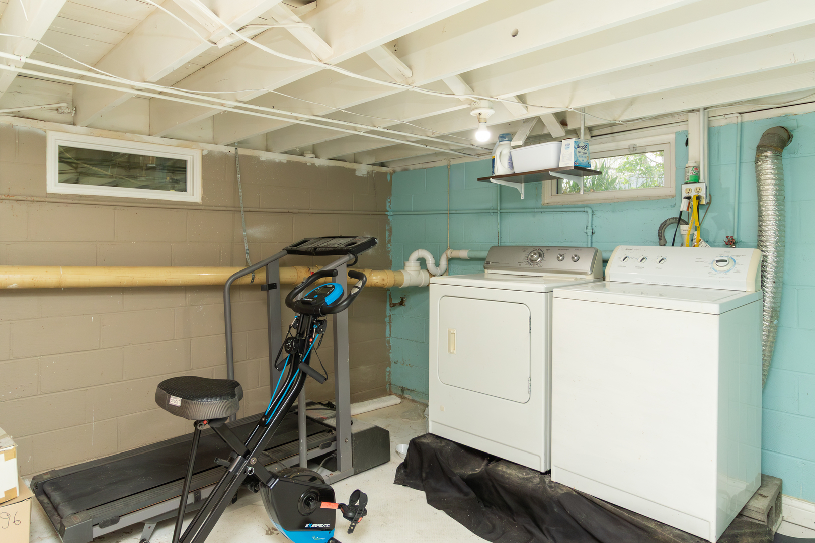 17427 Carver Road, Hudson, IL 61748