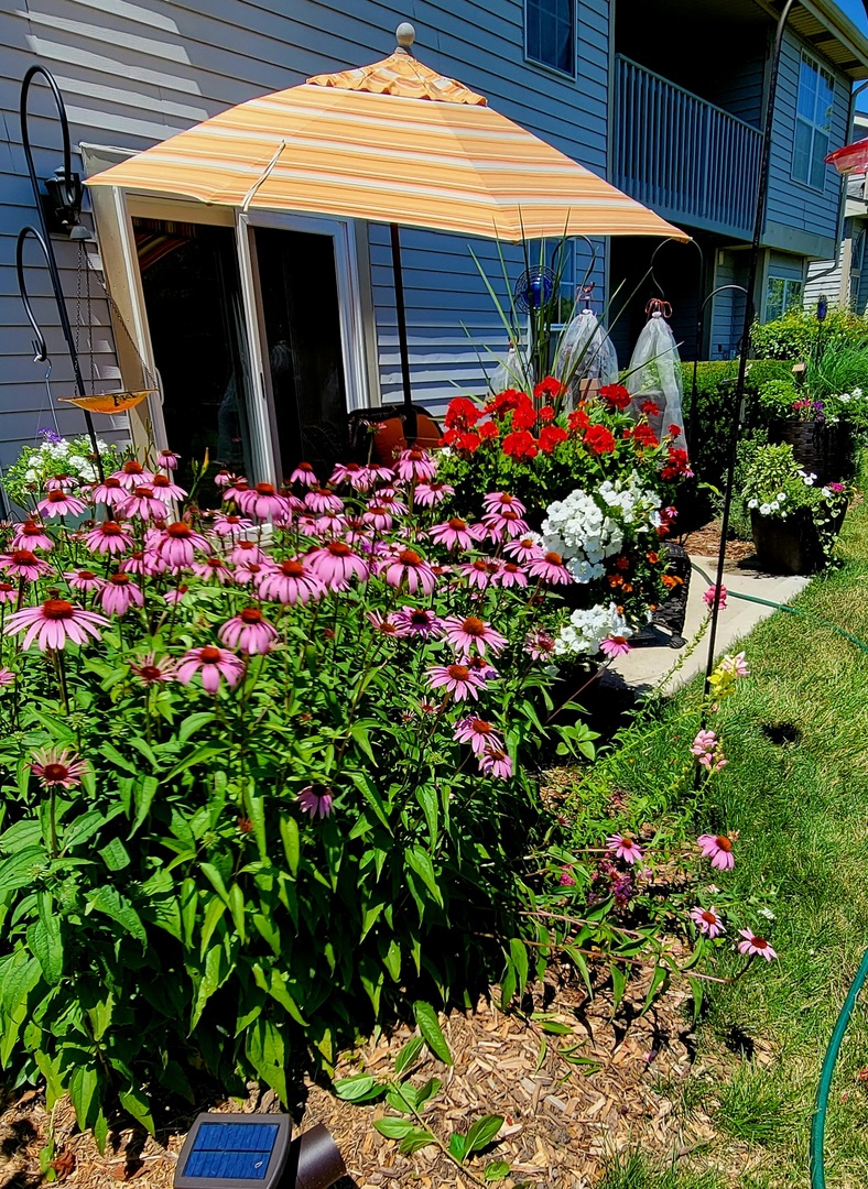 1447 Club Drive #A, Glendale Heights, IL 60139