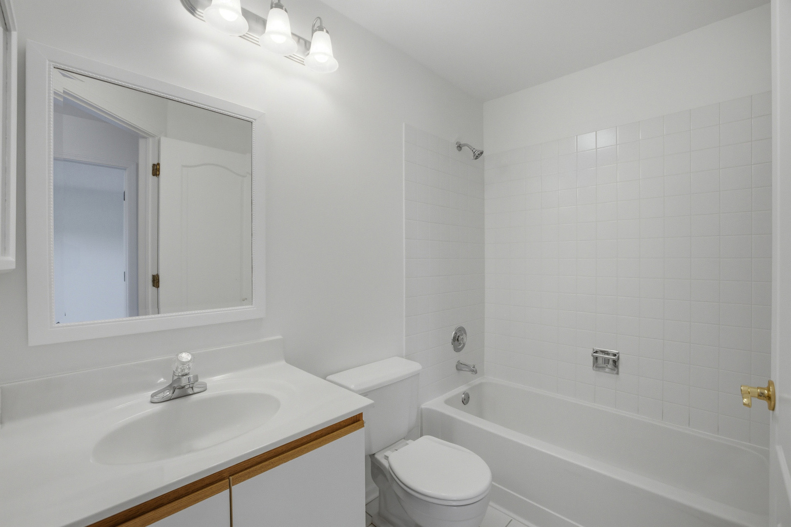 1447 Club Drive #A, Glendale Heights, IL 60139