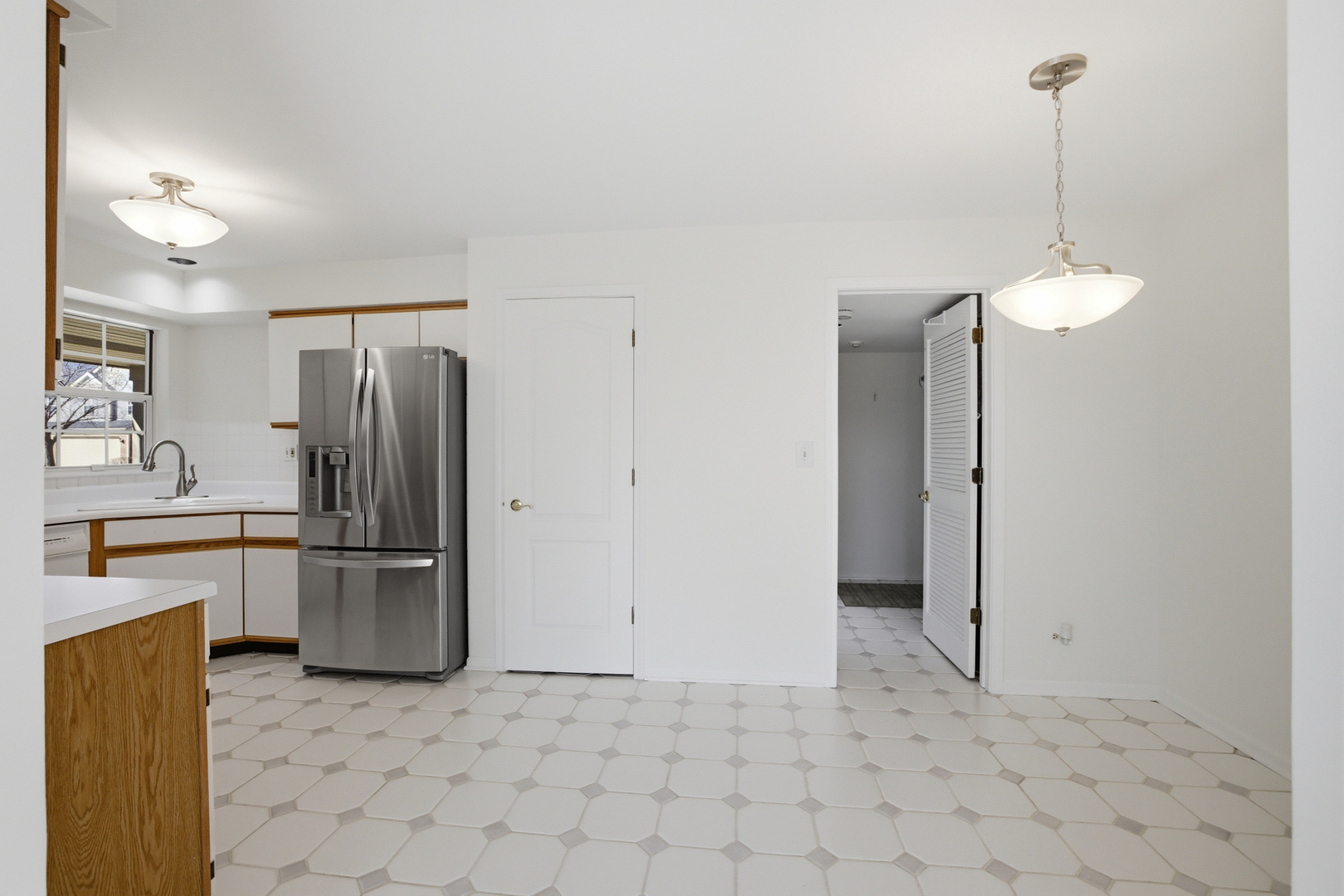 1447 Club Drive #A, Glendale Heights, IL 60139