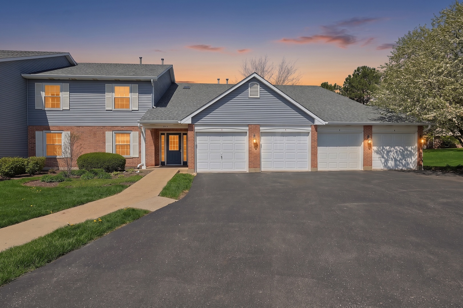 875 Golf Course Road #2, Crystal Lake, IL 60014