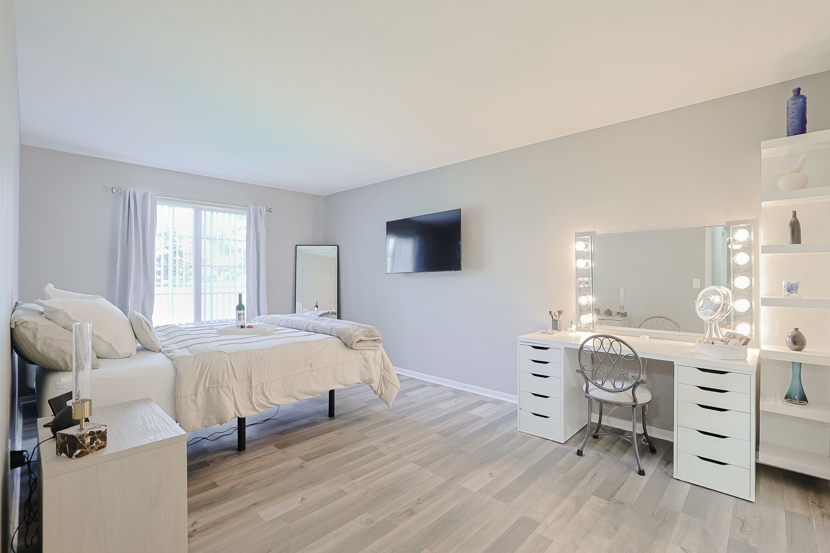 875 Golf Course Road #2, Crystal Lake, IL 60014