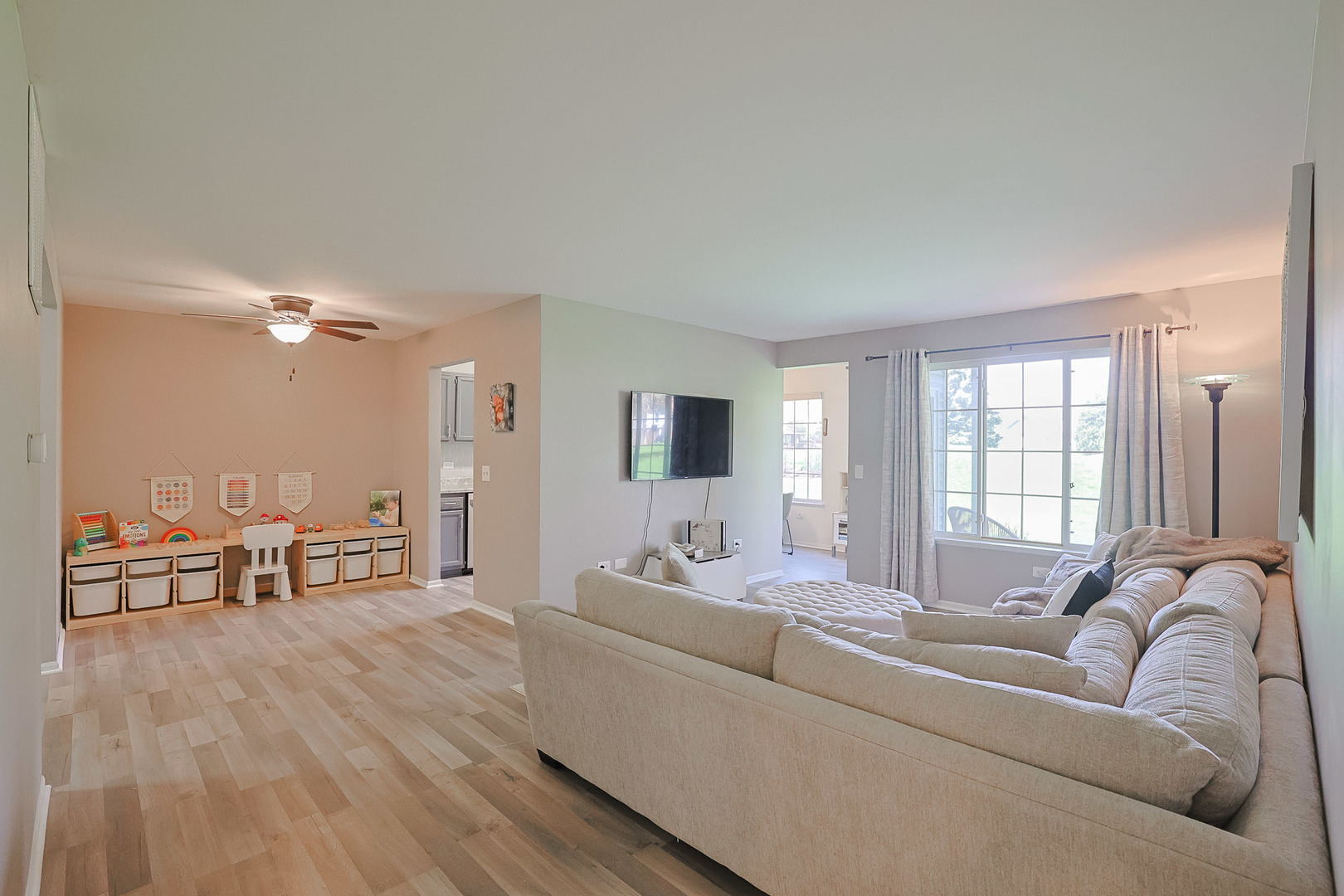 875 Golf Course Road #2, Crystal Lake, IL 60014