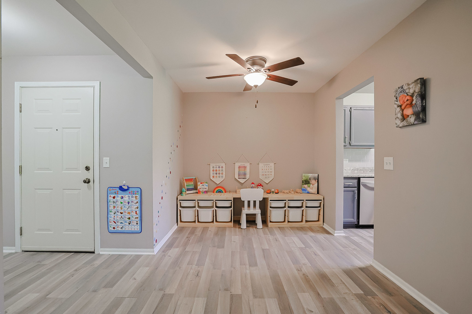 875 Golf Course Road #2, Crystal Lake, IL 60014