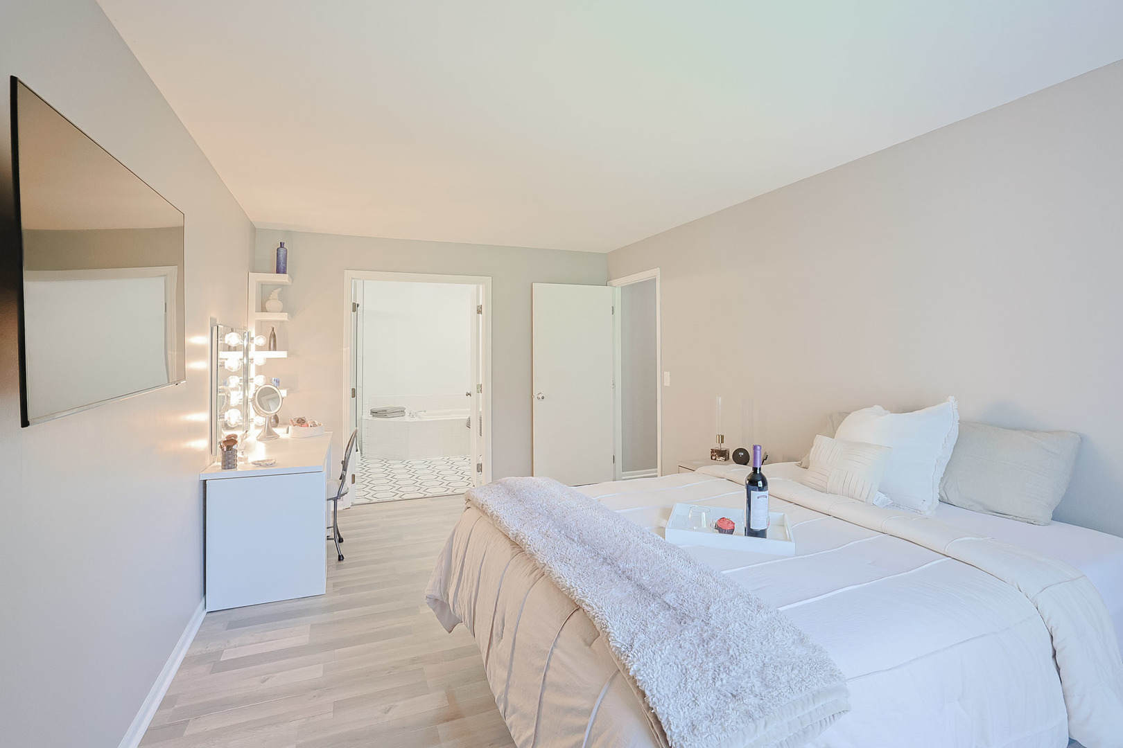 875 Golf Course Road #2, Crystal Lake, IL 60014