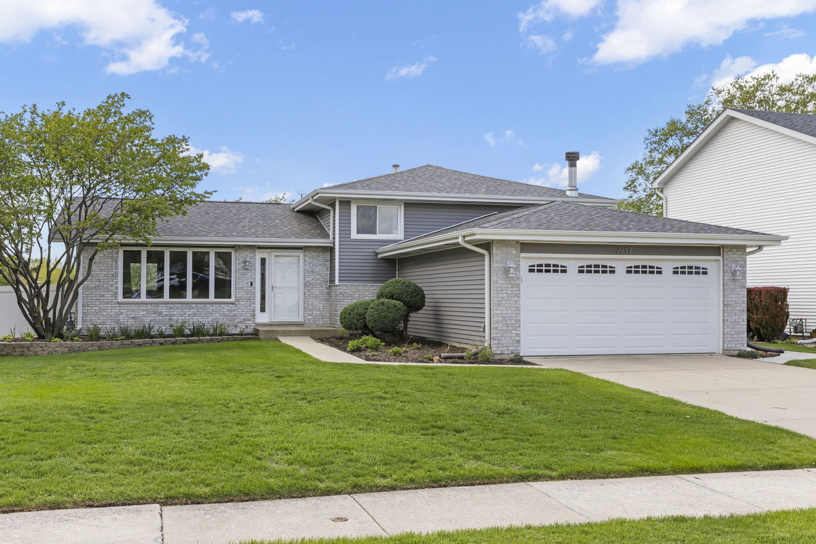 2217 Manico Drive, Crest Hill, IL 60403