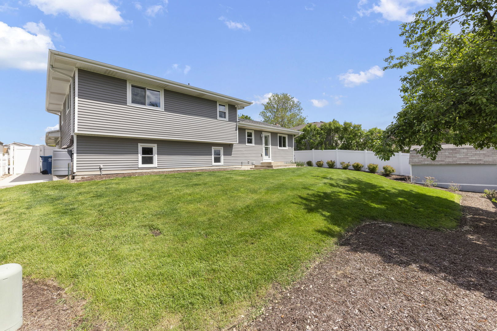 2217 Manico Drive, Crest Hill, IL 60403