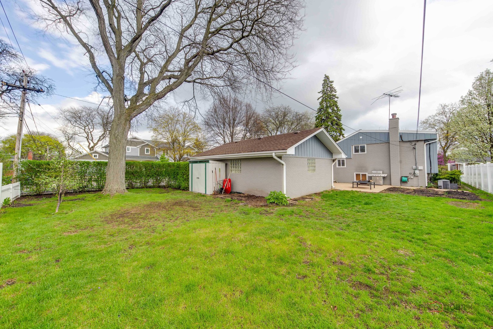 2115 E Miner Street, Arlington Heights, IL 60004