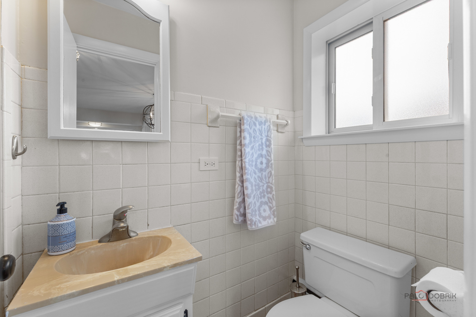 2115 E Miner Street, Arlington Heights, IL 60004