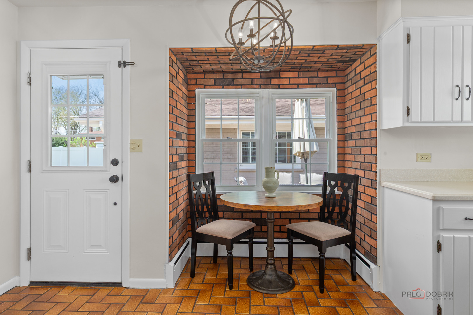 2115 E Miner Street, Arlington Heights, IL 60004