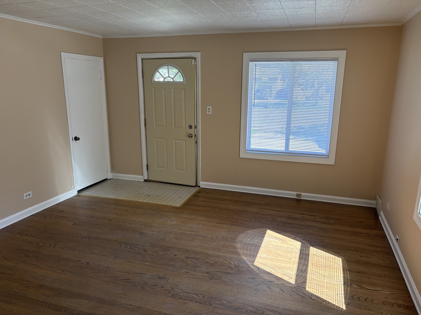 18512 Dixie Highway, Homewood, IL 60430