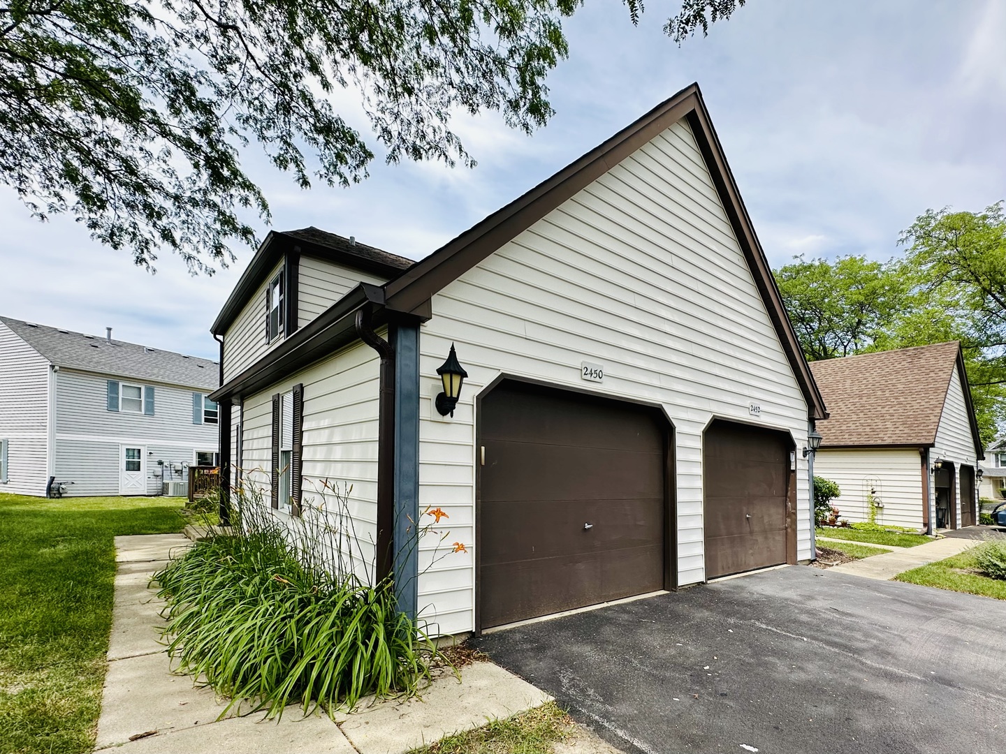 2450 Devonshire Court, Aurora, IL 60502