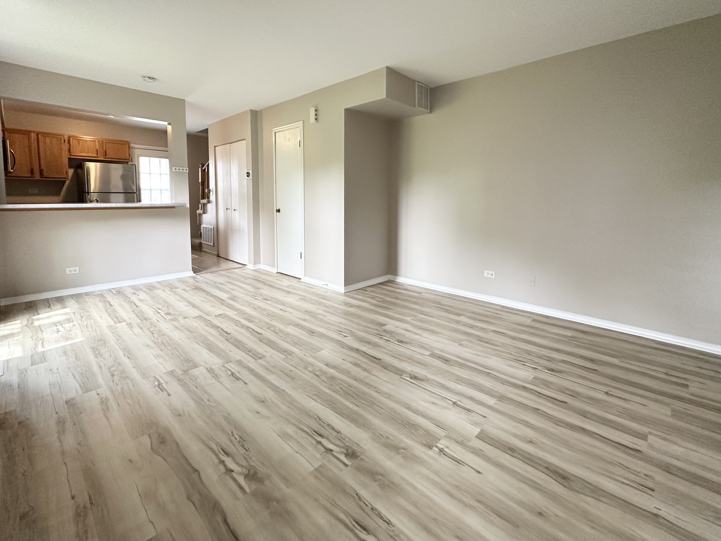 2450 Devonshire Court, Aurora, IL 60502