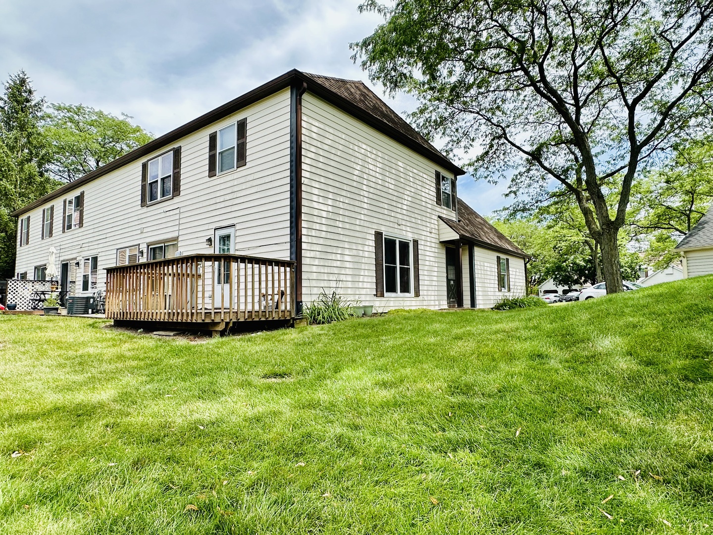 2450 Devonshire Court, Aurora, IL 60502