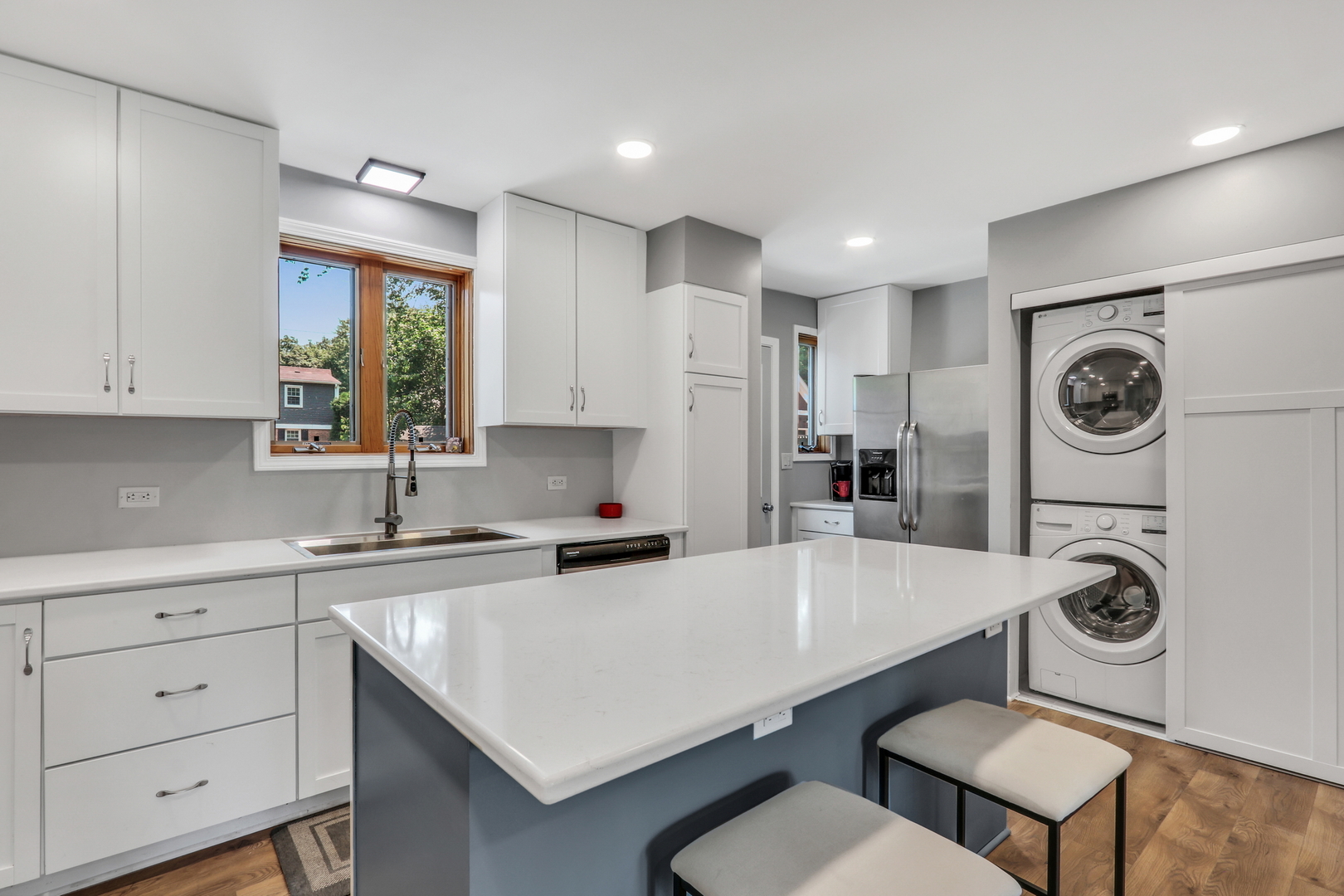 400 Wedgemere Place, Libertyville, IL 60048