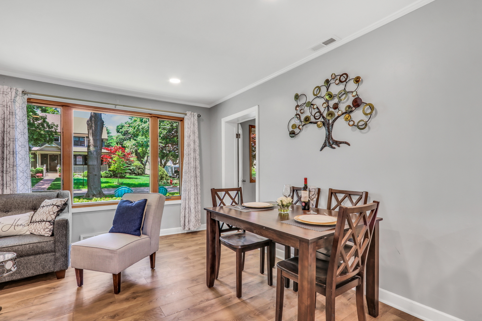 400 Wedgemere Place, Libertyville, IL 60048