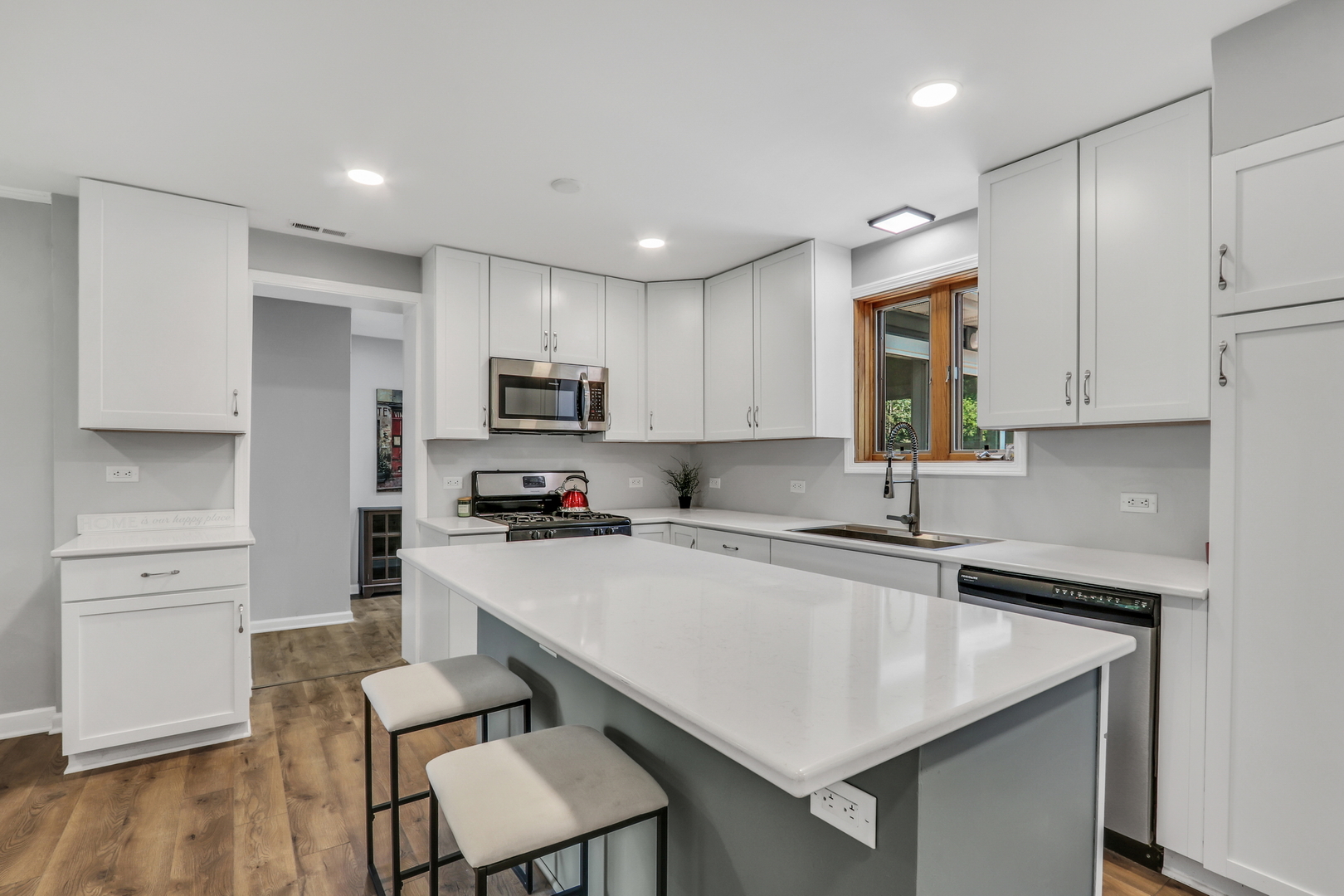 400 Wedgemere Place, Libertyville, IL 60048