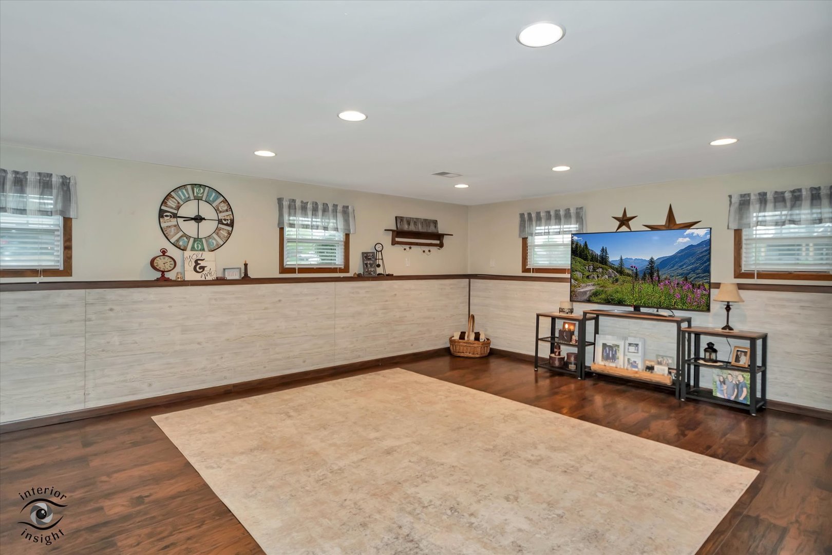 300 S Rathje Road, Peotone, IL 60468