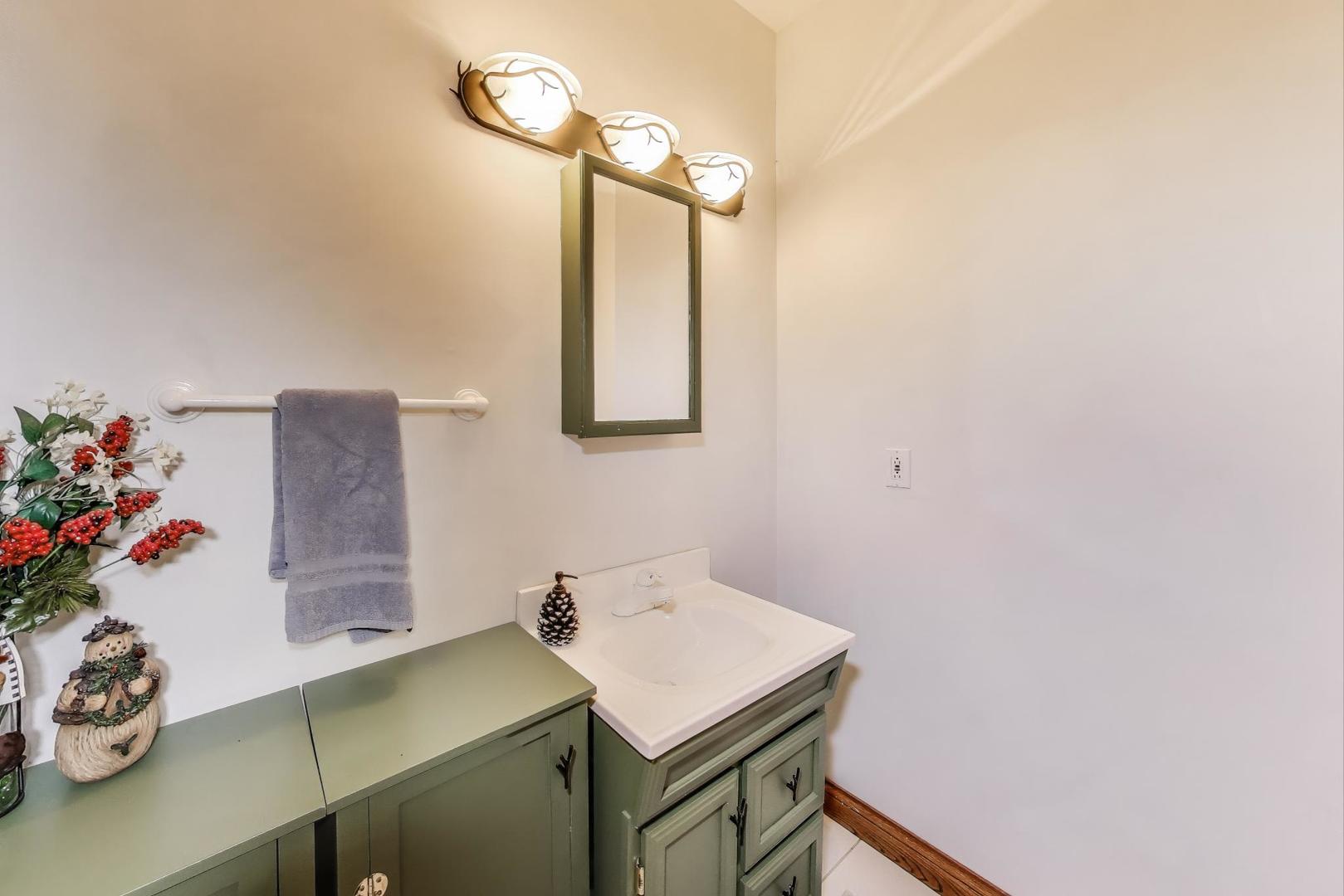 273 Bridlewood Lane, Valparaiso, IN 46385