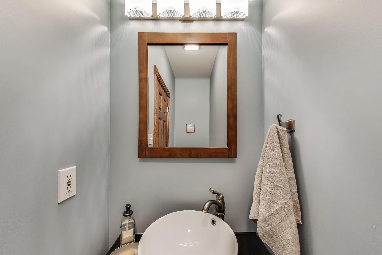 273 Bridlewood Lane, Valparaiso, IN 46385