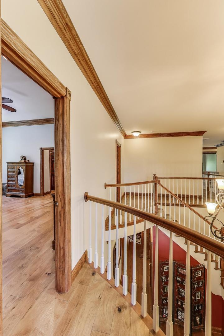 273 Bridlewood Lane, Valparaiso, IN 46385