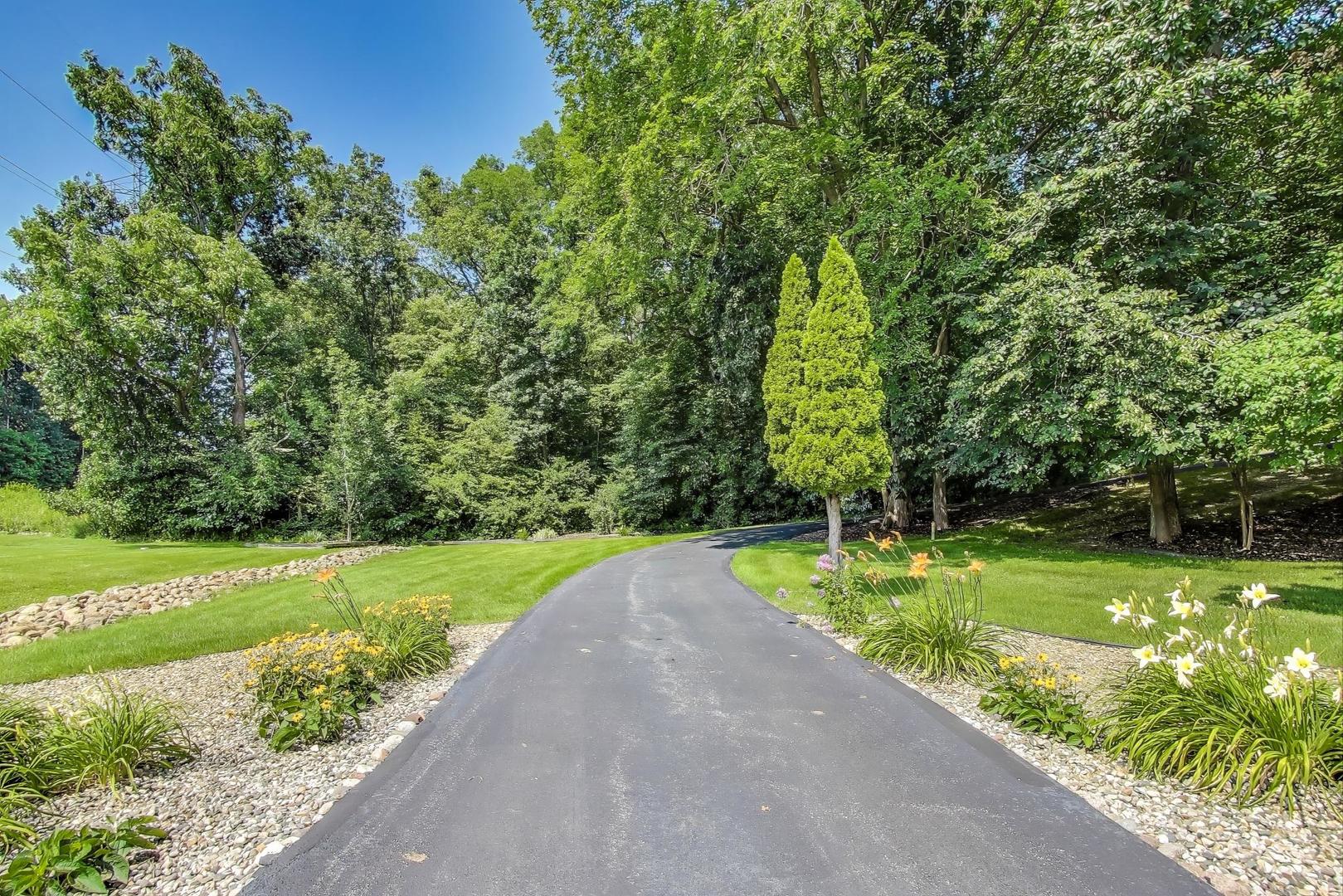 273 Bridlewood Lane, Valparaiso, IN 46385