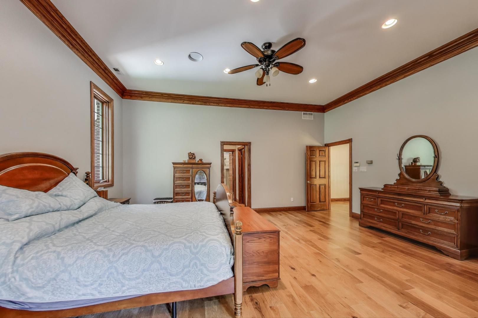 273 Bridlewood Lane, Valparaiso, IN 46385