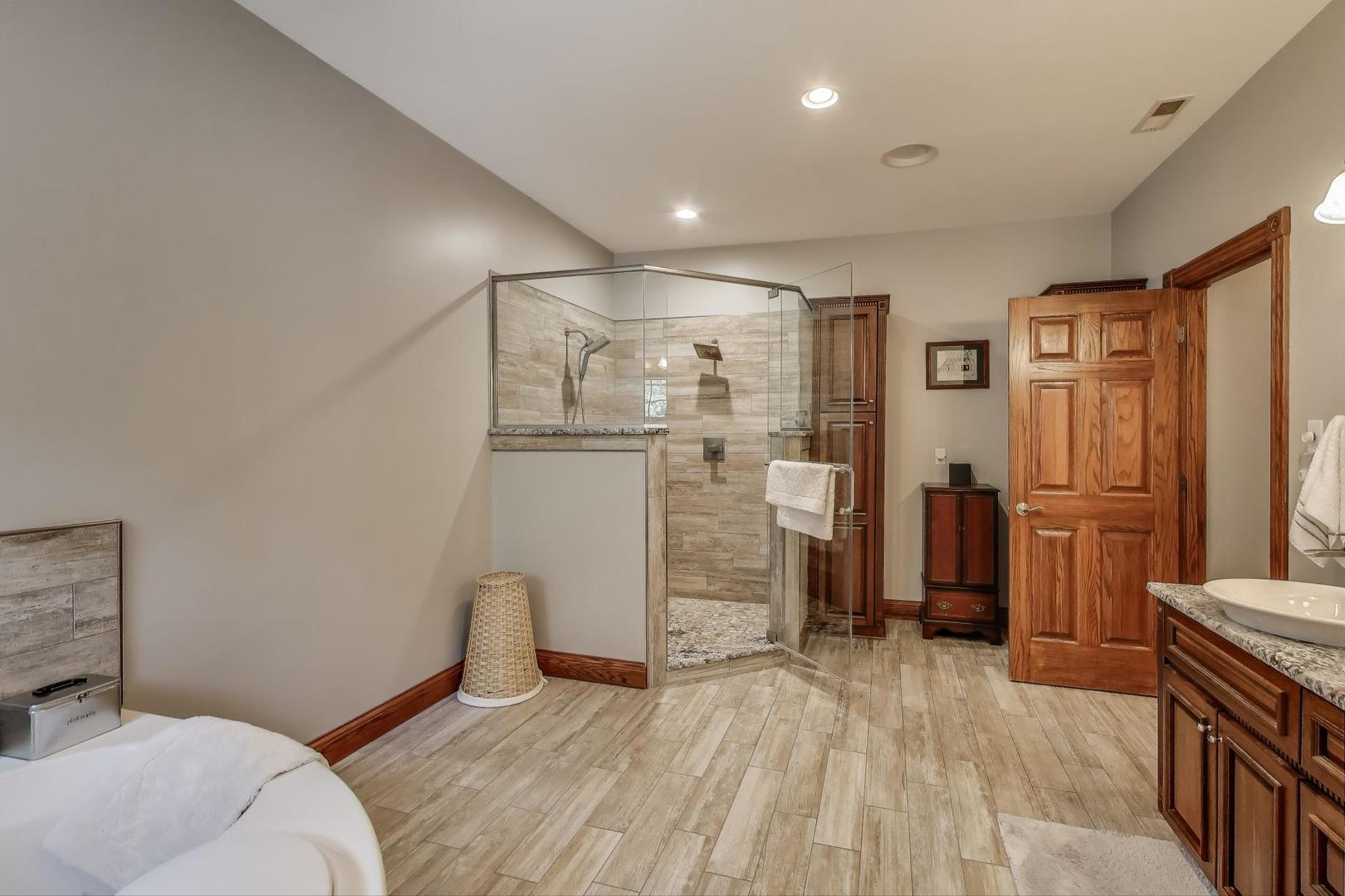 273 Bridlewood Lane, Valparaiso, IN 46385