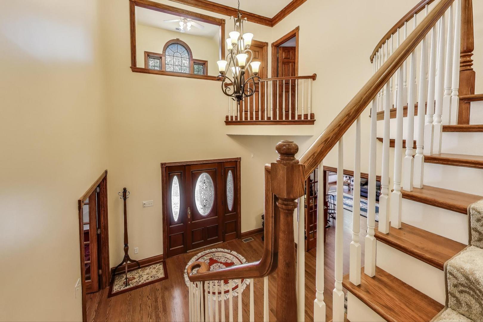 273 Bridlewood Lane, Valparaiso, IN 46385