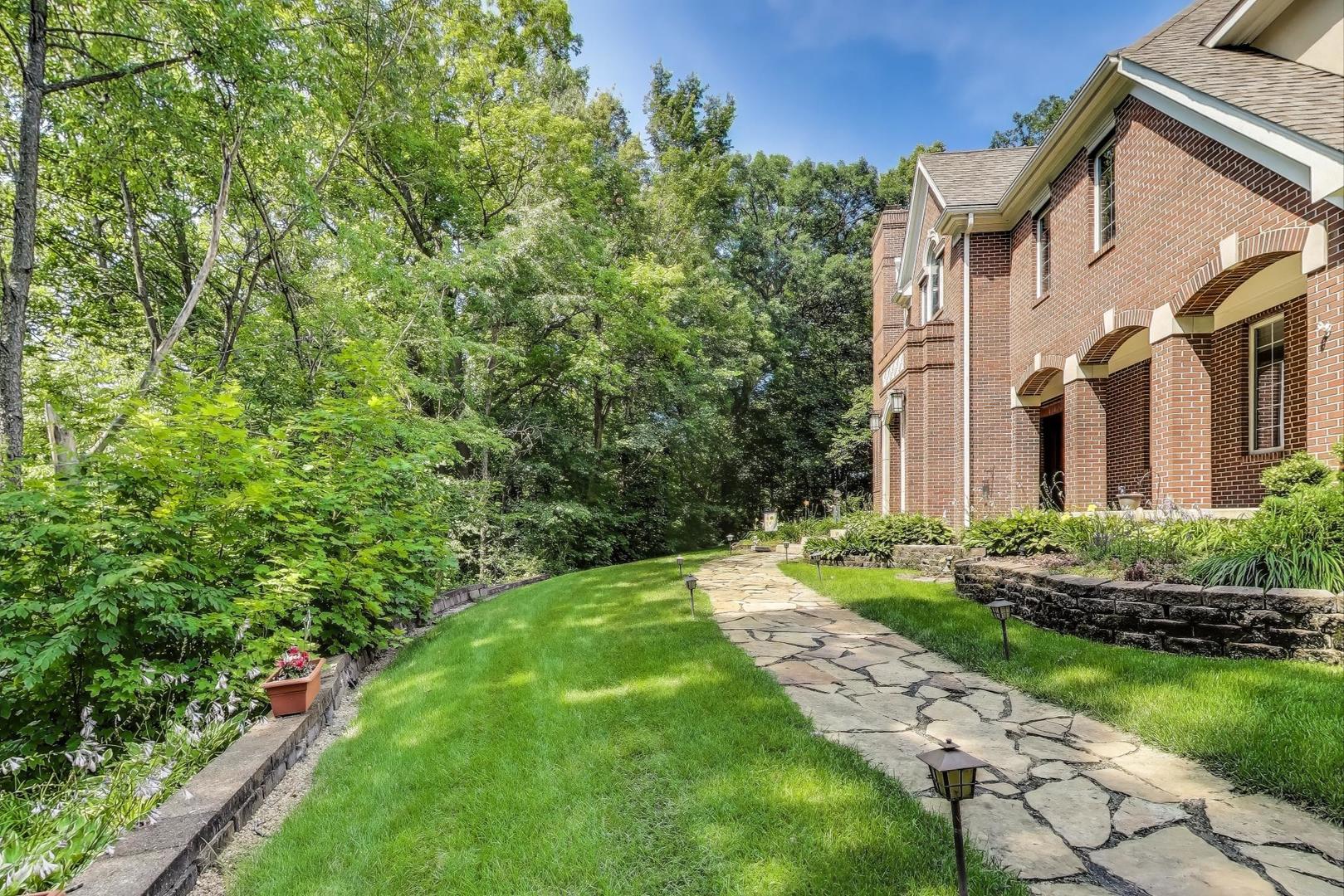 273 Bridlewood Lane, Valparaiso, IN 46385