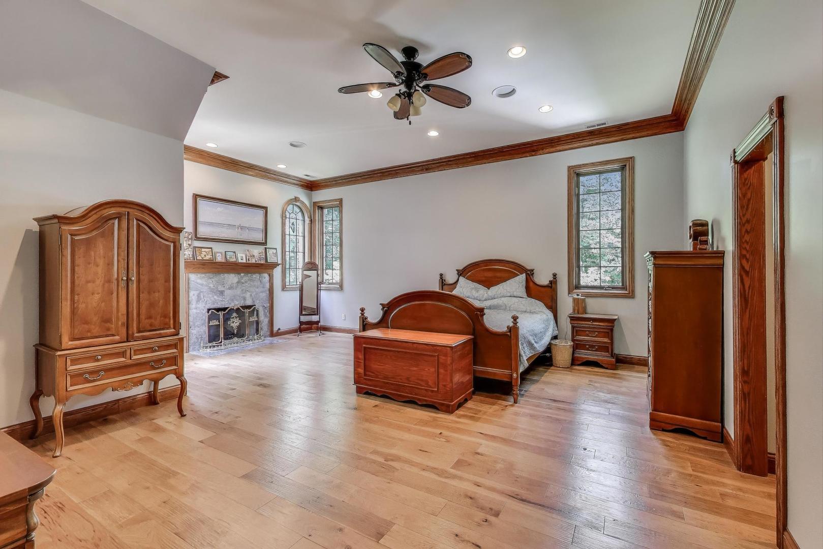 273 Bridlewood Lane, Valparaiso, IN 46385