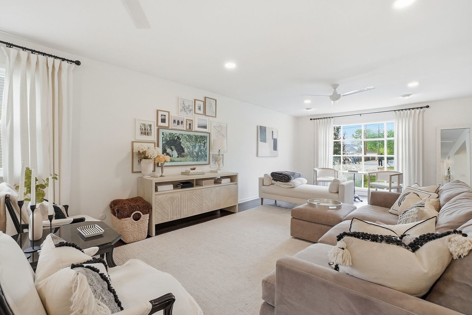 4740 DOUGLAS Road, Downers Grove, IL 60515