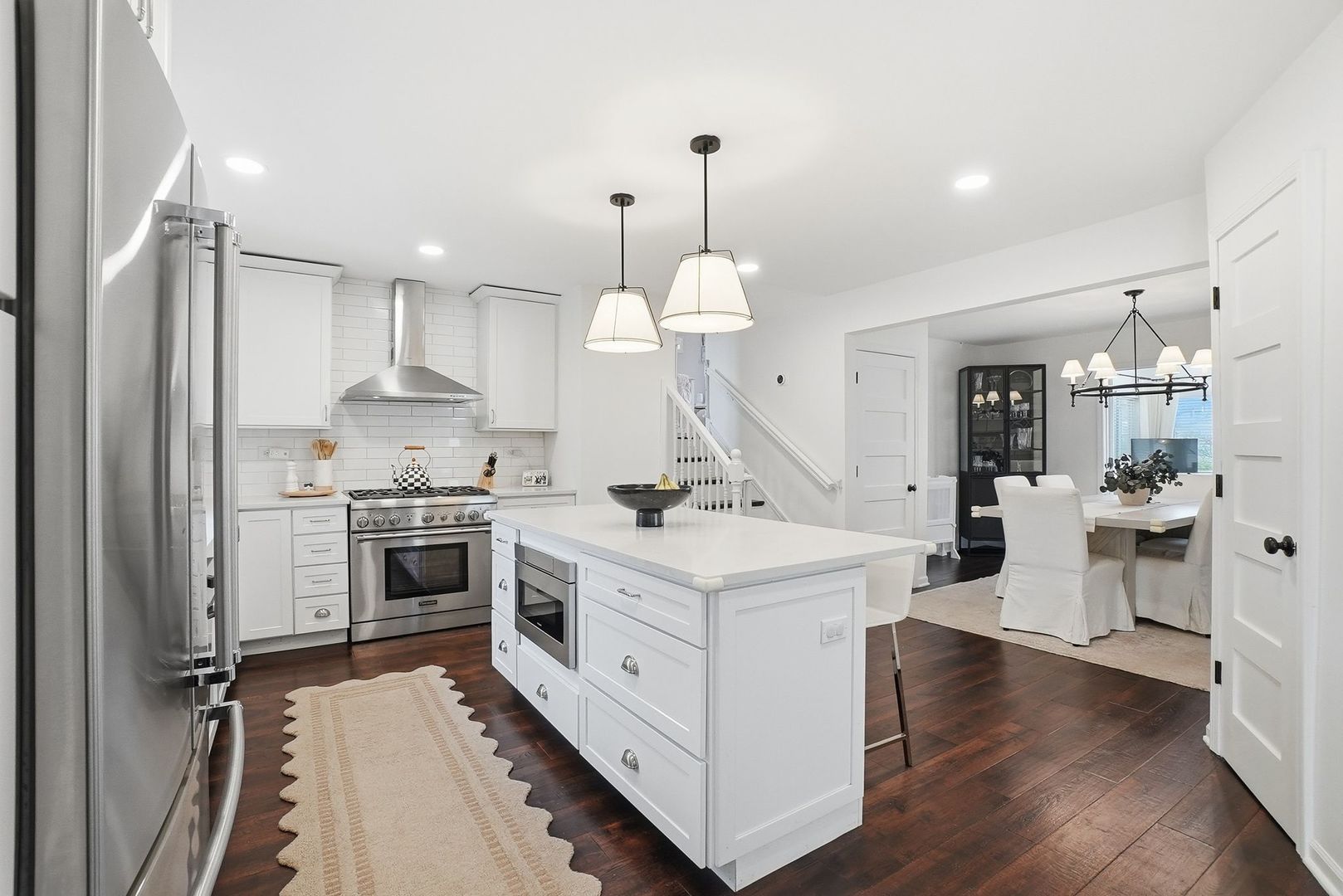 4740 DOUGLAS Road, Downers Grove, IL 60515