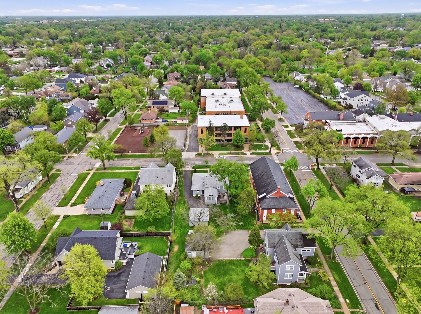 4740 DOUGLAS Road, Downers Grove, IL 60515