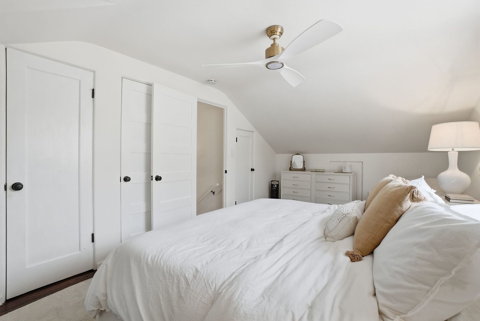 4740 DOUGLAS Road, Downers Grove, IL 60515