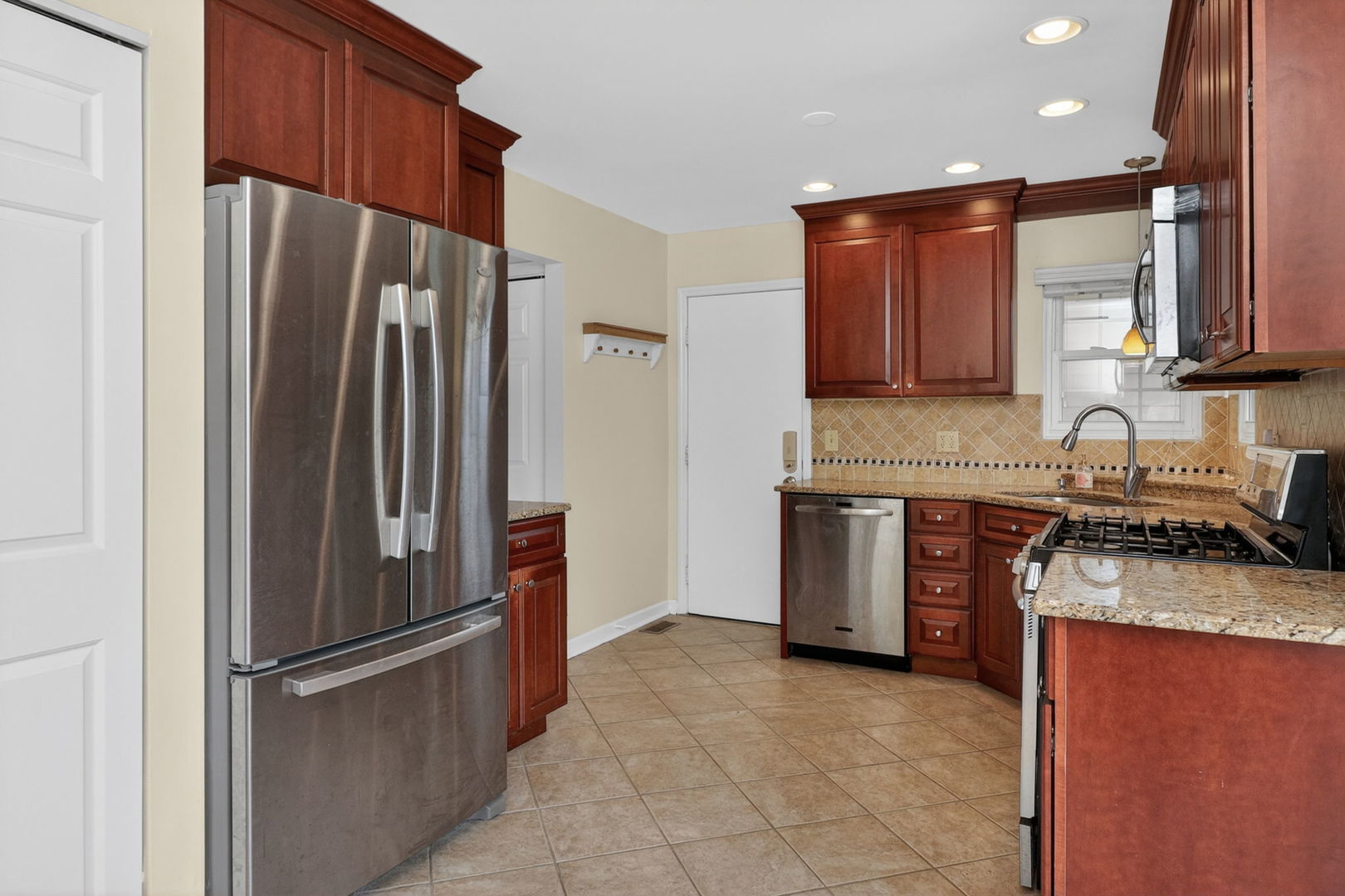 30W251 Mack Road, Warrenville, IL 60555