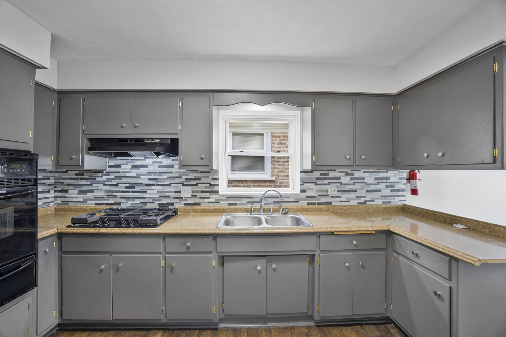 9520 S Yale Avenue, Chicago, IL 60628