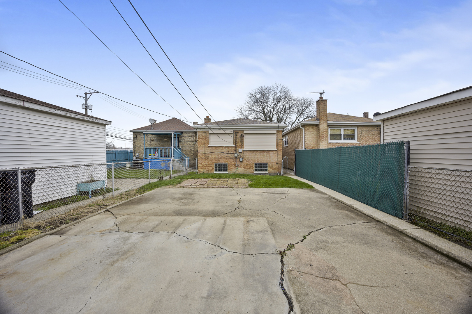 9520 S Yale Avenue, Chicago, IL 60628