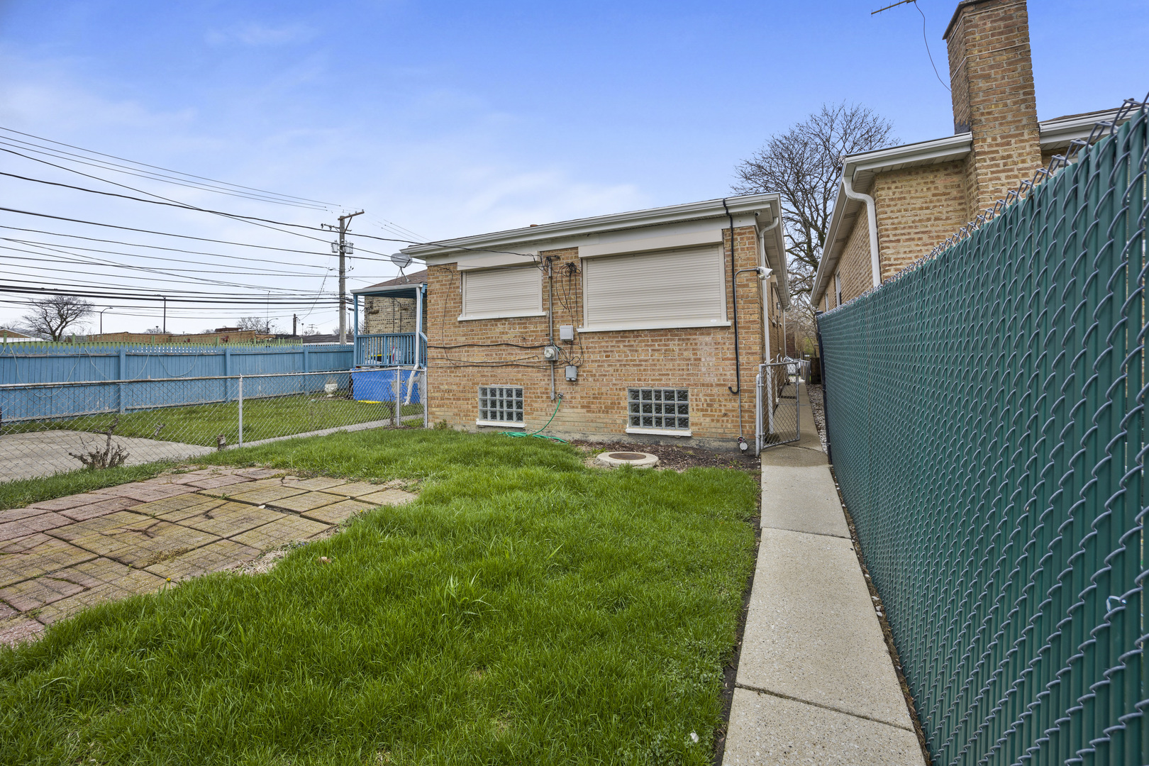 9520 S Yale Avenue, Chicago, IL 60628