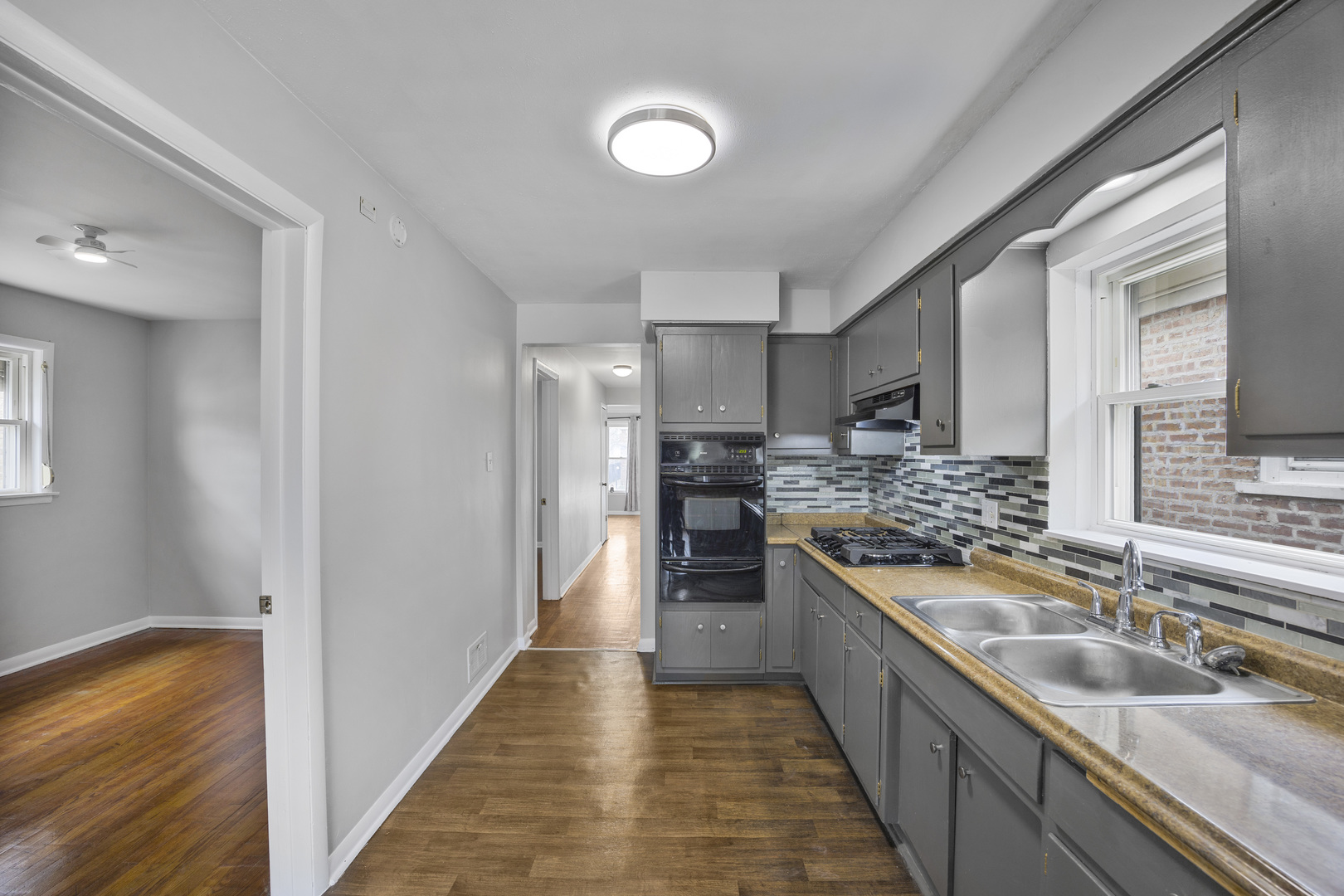 9520 S Yale Avenue, Chicago, IL 60628